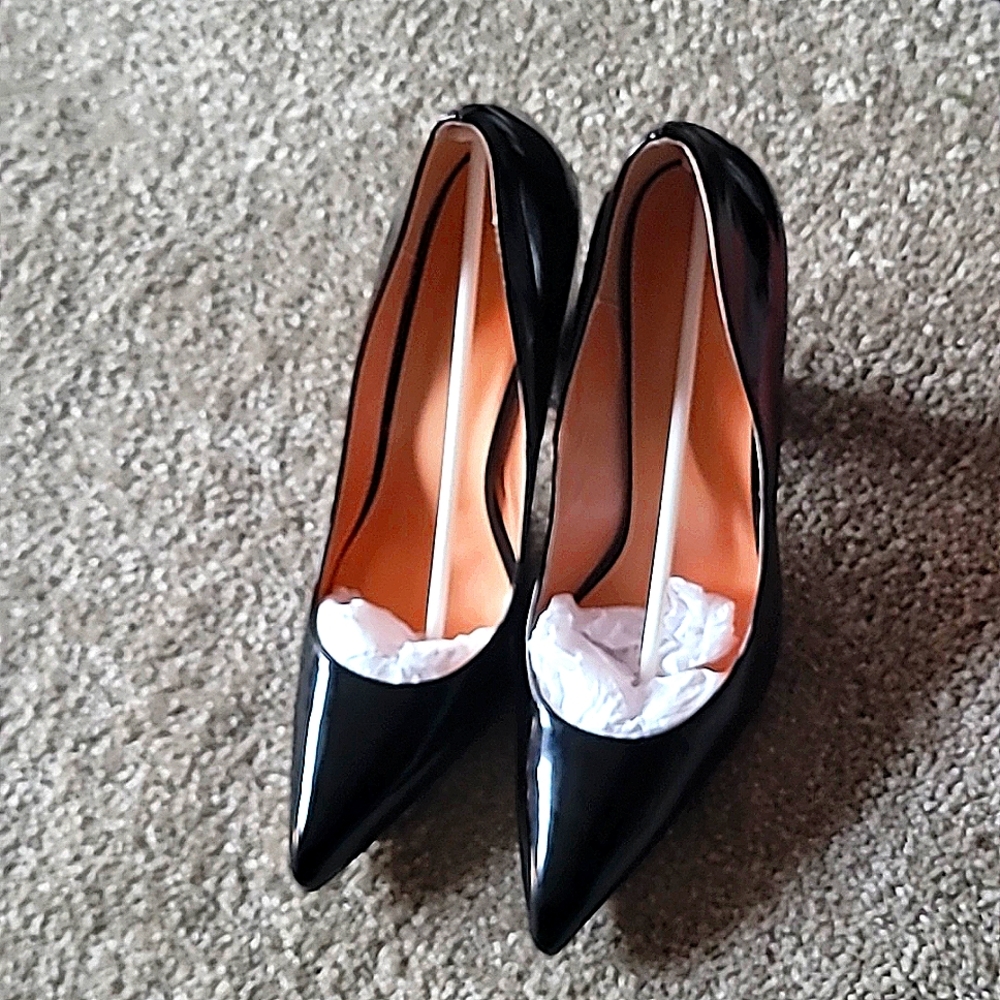 Shoe - Picture 4 of 5